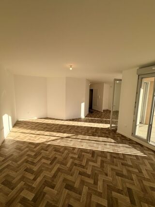  Appartement à louer 3 pièces 69 m²