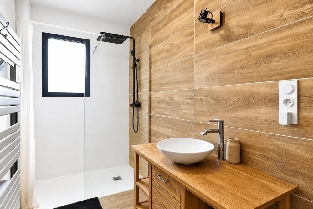 Maison contemporaine de 2023  81 m²  Prestations modernes
