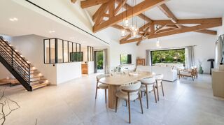  Maison à vendre 6 pièces 217 m²