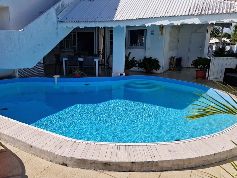 Vente Villa Villa 6 chambres + local professionnel avec piscine sur 980 m de terrain arbor et clos Baie mahault
