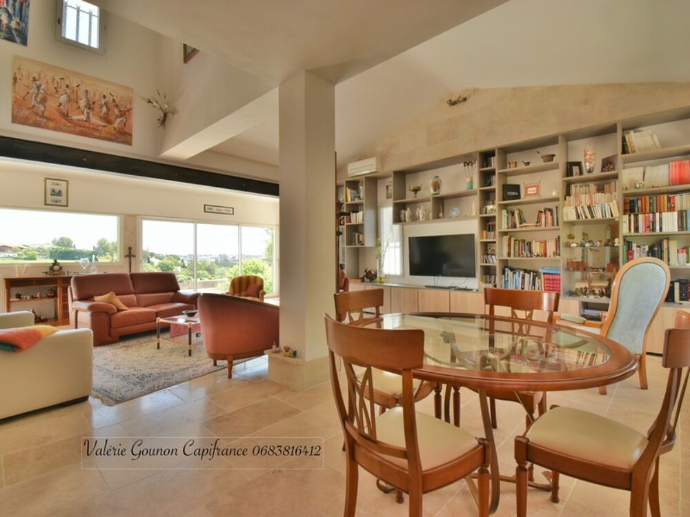 Villa méditerranéenne à vendre 5 pièces-JUVIGNAC (34)-197 m²utiles3,4 chambres-sous-sol 182m2-garage double-Piscine