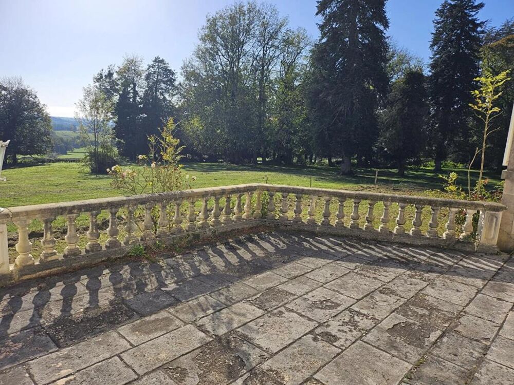 Vente Propriété/Château Château Moulins Engilbert 12 pièce(s) 395,85 m2 Moulins engilbert