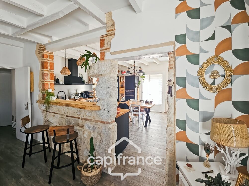 Vente Maison Maison en pierre, 4 chambres, garage, jardin piscine et puits Tayrac