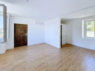 Vente Appartement Peyruis – Bel appartement rénové au calme et sans vis-à-vis Peyruis
