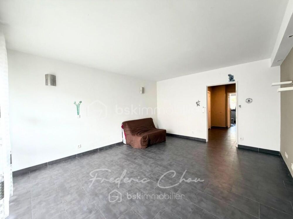Vente Appartement APPARTEMENT F3 DE 68,58 M² EN HYPERCENTRE DE LIVRY-GARGAN Livry gargan