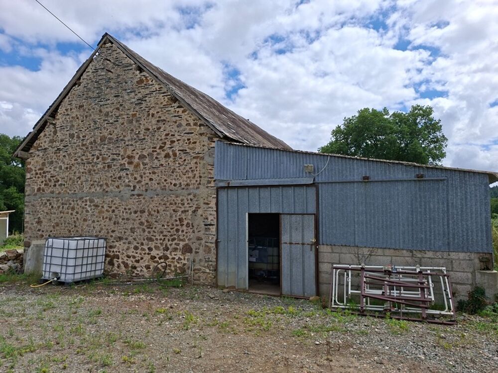 Vente Terrain Grange , maisonnette, en pierre, brute à rénover, sur terrain de 10 000 m2 avec étang et Mobil Home. Proche Villaines la Juhel, Villaines la juhel