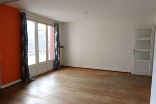  Appartement à louer 3 pièces 69 m²