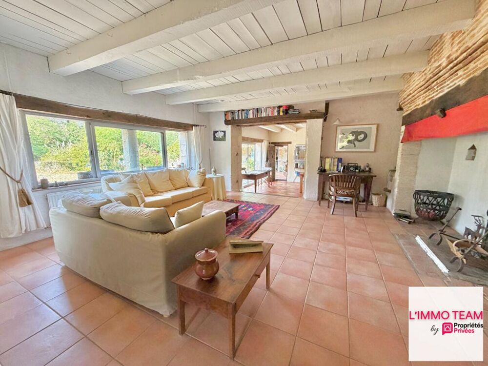Vente Maison Maison de plain-pied sur 1.6Ha, avec piscine et ateliers Cahors