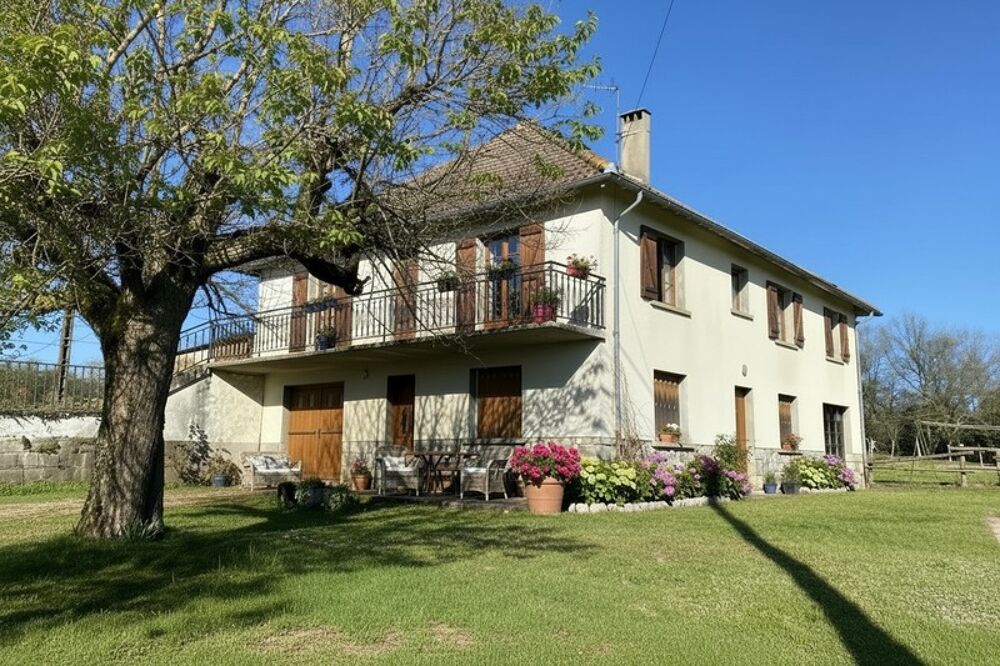 Grande maison familiale de 174 m² avec terrain de 4 160 m²  Proche Maurs