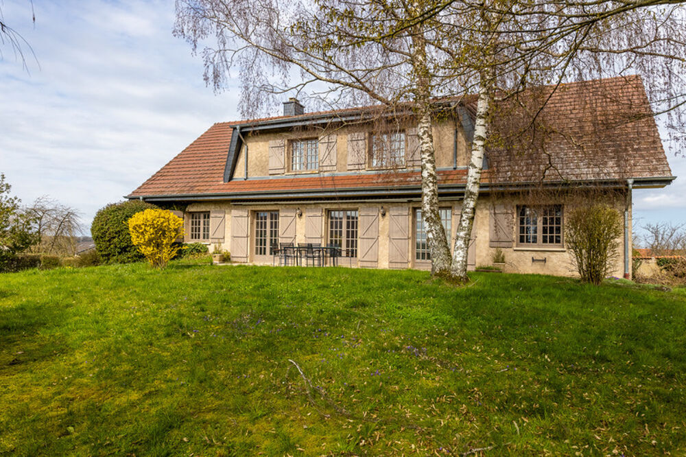 SUPERBE PROPRIETE FAMILIALE 270 M2 TERRAIN 19 ARES CLOS