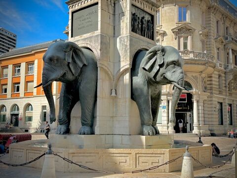 Savoie (73), &agrave; vendre CHAMBERY Centre ville, local commercial 58m2, emplacement n&deg;1 56000 73000 Chambery