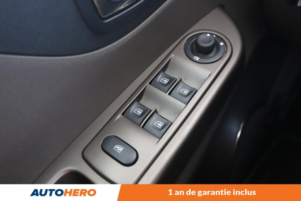 Captur 1.2 TCe Energy Hypnotic EDC 120 ch 2016 occasion 92130 Issy-les-Moulineaux