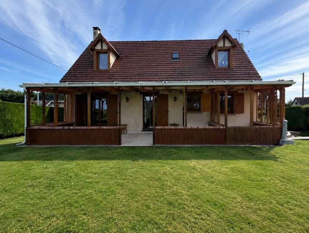 Maison familiale pleine de charme avec sous-sol total et jardin