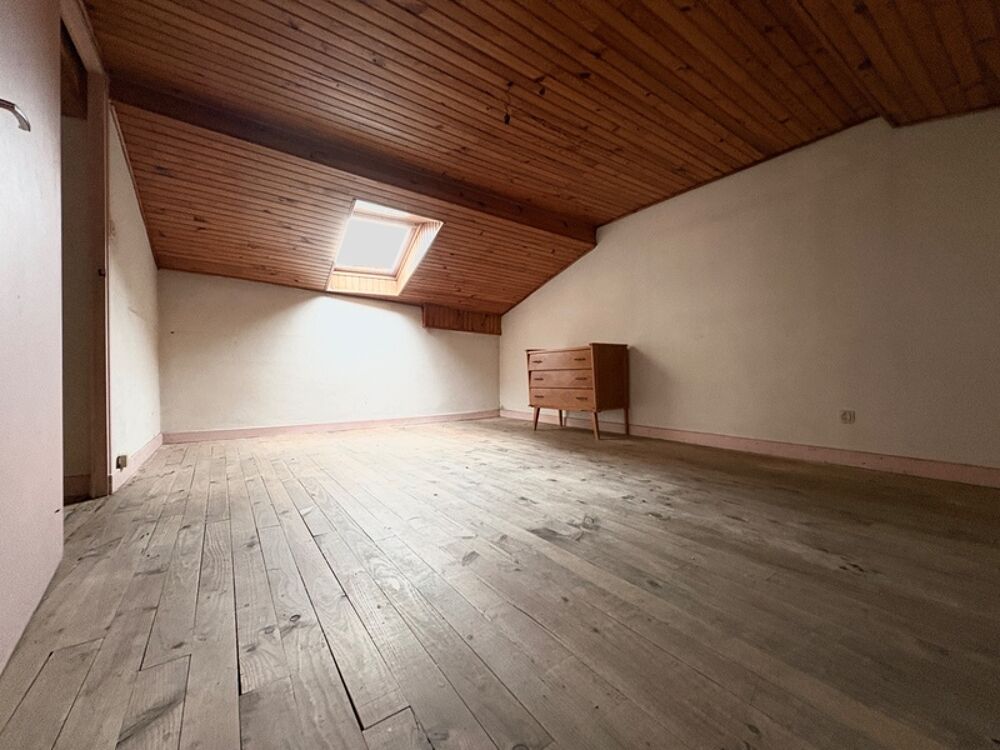 Vente Appartement Proche de NOIRETABLE à vendre  APPARTEMENT de 68 M2 avec petit terrain non attenant Vetre sur anzon