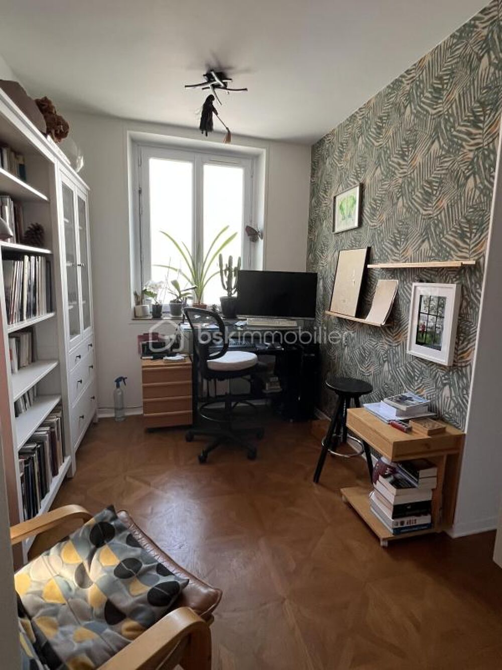 Une maison principale et sa dépendance