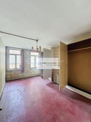  Immeuble à vendre 10 pièces 175 m²