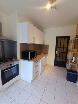  Appartement à louer 3 pièces 70 m²