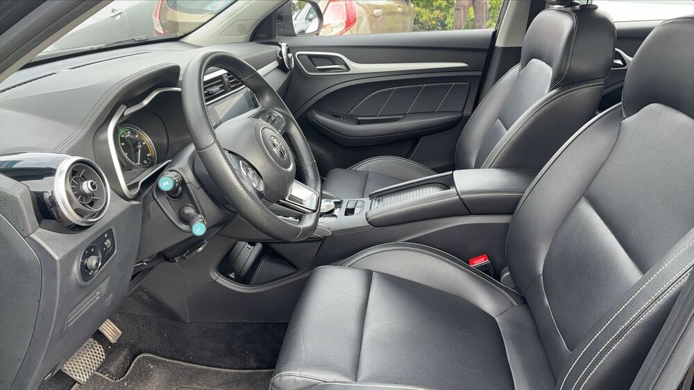 MG.ZS 143 44.5 kWh Luxury - Automatique Entretien constructeur 2021 occasion 92160 Antony