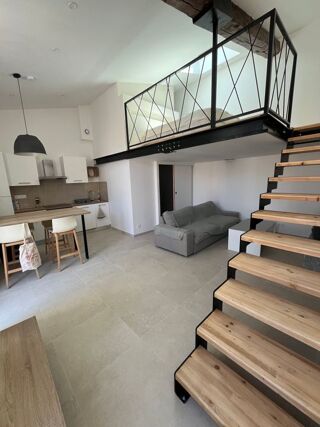  Appartement à louer 1 pièce 45 m²