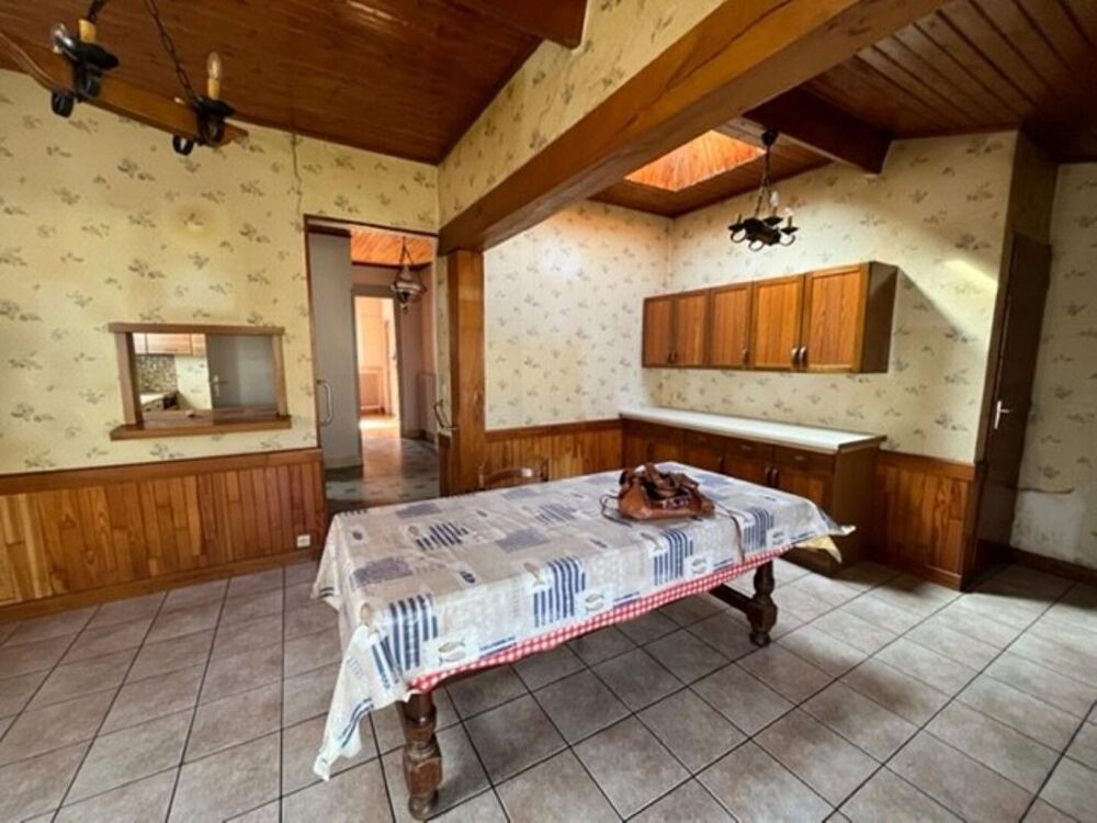 TALENCE CHARMANTE MAISON A RENOVER SUR PARCELLE D'ENVIRON 479 M2 // 10 MINUTES PLACE NANSOUTY