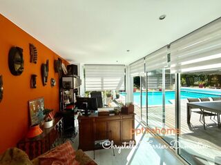  Villa à vendre 8 pièces 206 m²