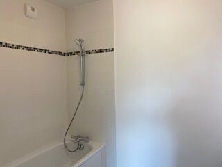  Appartement à louer 3 pièces 64 m²