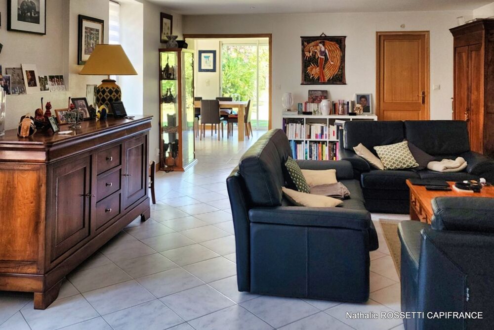 Maison à vendre 6 pièces LA GREVE SUR MIGNON (17)Maison de charme avec jardin paysagé et dépendance  133 m² habitables sur 947