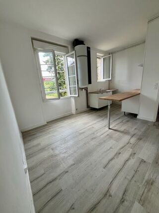  Appartement à louer 4 pièces 112 m²