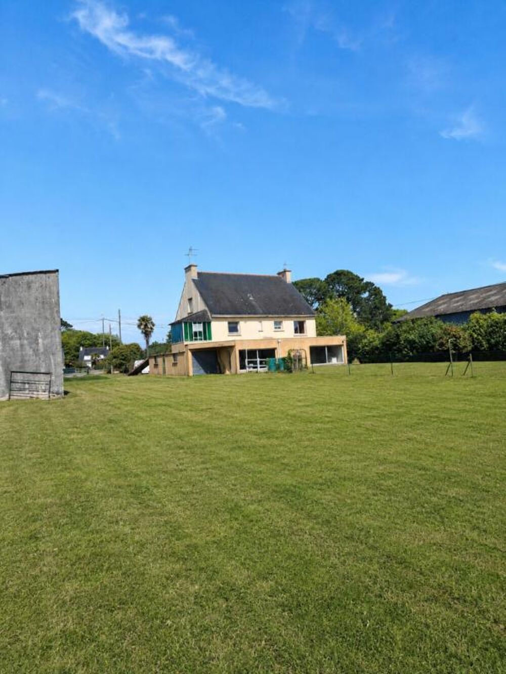 Vente Terrain Rare : 5 000 m² constructibles en zone artisanale avec bâtiment artisanal de 960 m² et maison d'habitation - FORT POTENTIEL DE D Redene