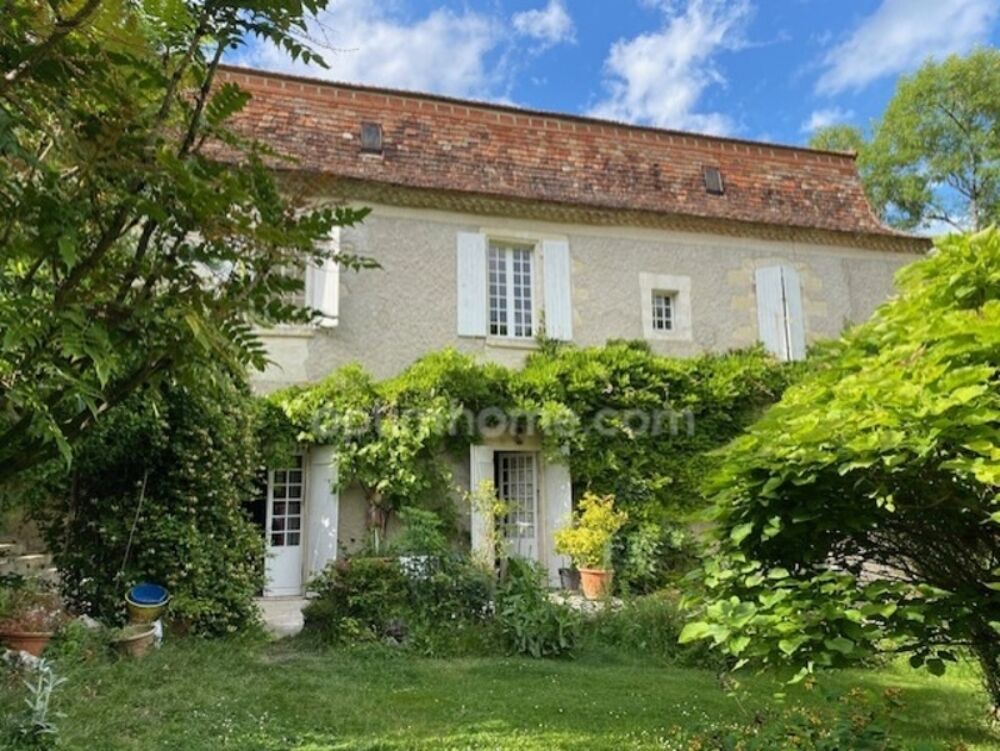 Vente Maison Magnifique maison de Maître, à vendre, 6 pièces SAINT ASTIER (24) avec vue sur plus de 17 ha de terrain Saint astier