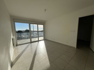 Location Appartement T2 avec terrasse et parking à FREJUS Frejus