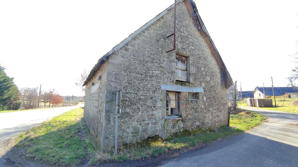 Ancien relais de poste à réhabiliter à Nuzéjoux (Haute-Corrèze)