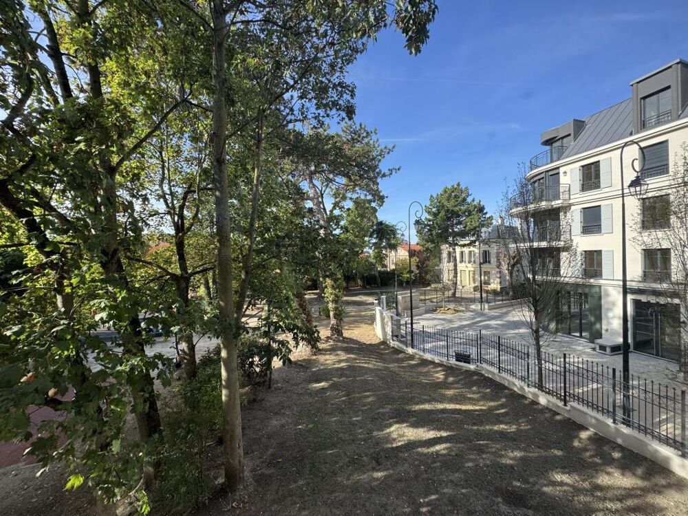 ** 4 PIECES NEUF - VUE PARC - 2 BALCONS + 2 Parkings
