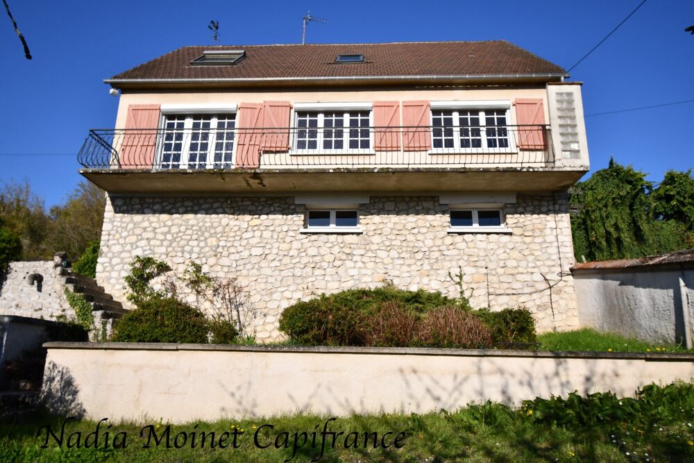 Maison familiale 118 m2 avec vie de plain-pied- Sous-sol total et double garage indépendant - A 2 minutes de Nogent-le-Roi