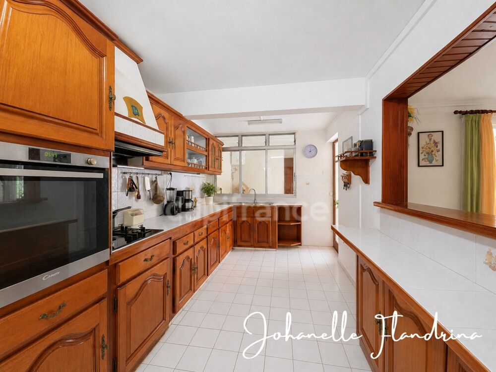 Vente Maison PETIT-BOURG, Ensemble immobilier de 3 logements avec jardin, Idéal investissement ou résidence principale Petit bourg