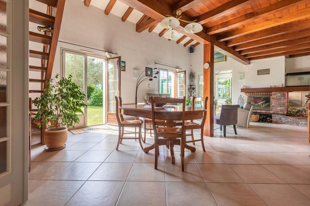 Vente Maison [BAISSE DE PRIX] Maison 6 pièces 170m2 avec piscine chauffée Basse goulaine