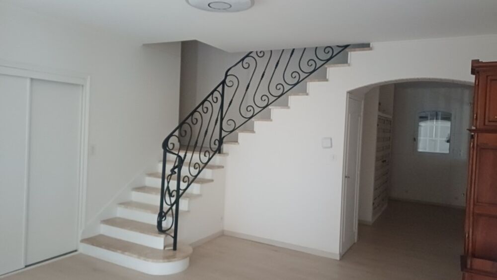 Vente Maison Maison à vendre 7 pièces ROUFFIGNAC SAINT CERNIN DE REILHAC (24) Rouffignac saint cernin de reilhac