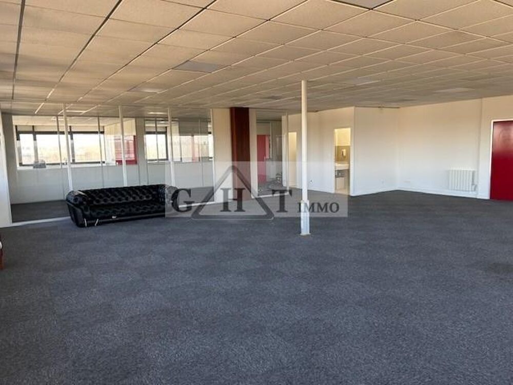   BUREAUX 