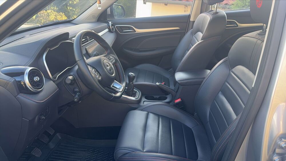 MG.ZS 1.0 T-GDi 111 Luxury 2023 occasion 43000 Le Puy En Velay