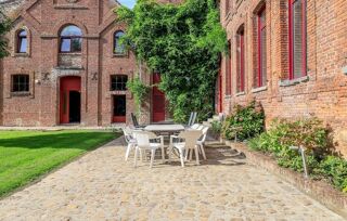  Propriété/château à vendre 15 + pièces 823 m²