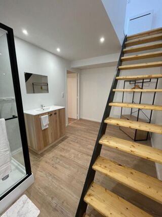  Immeuble � vendre 11 pi�ces 190 m�