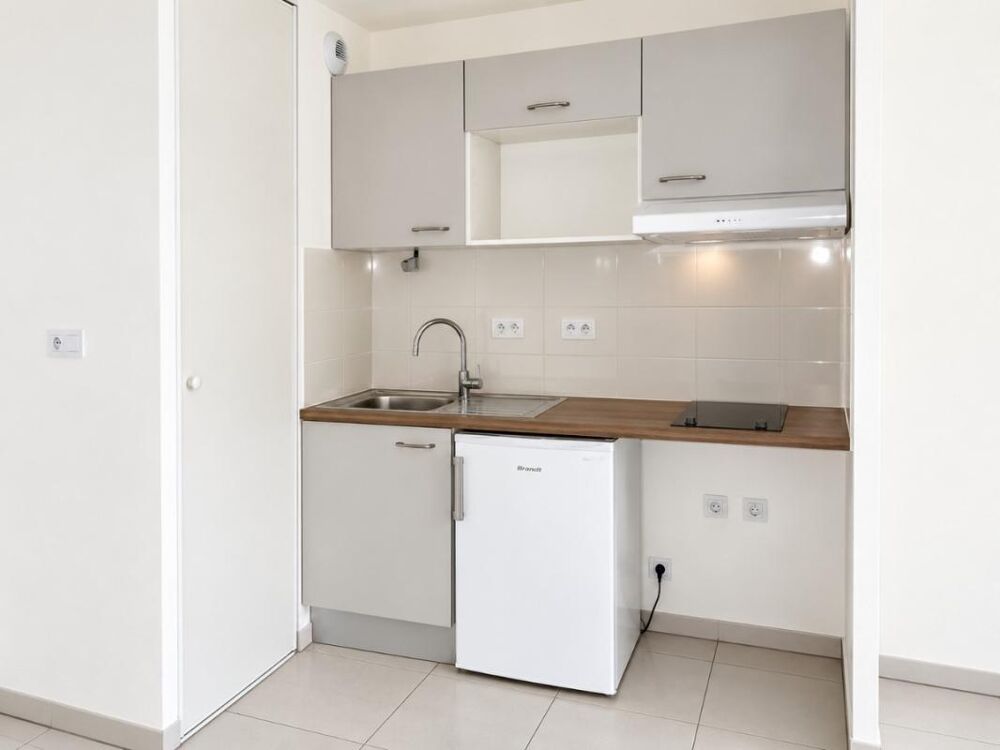 Location Appartement T2 avec jardin et parking à MEZE Meze