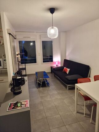  Appartement à louer 1 pièce 36 m²