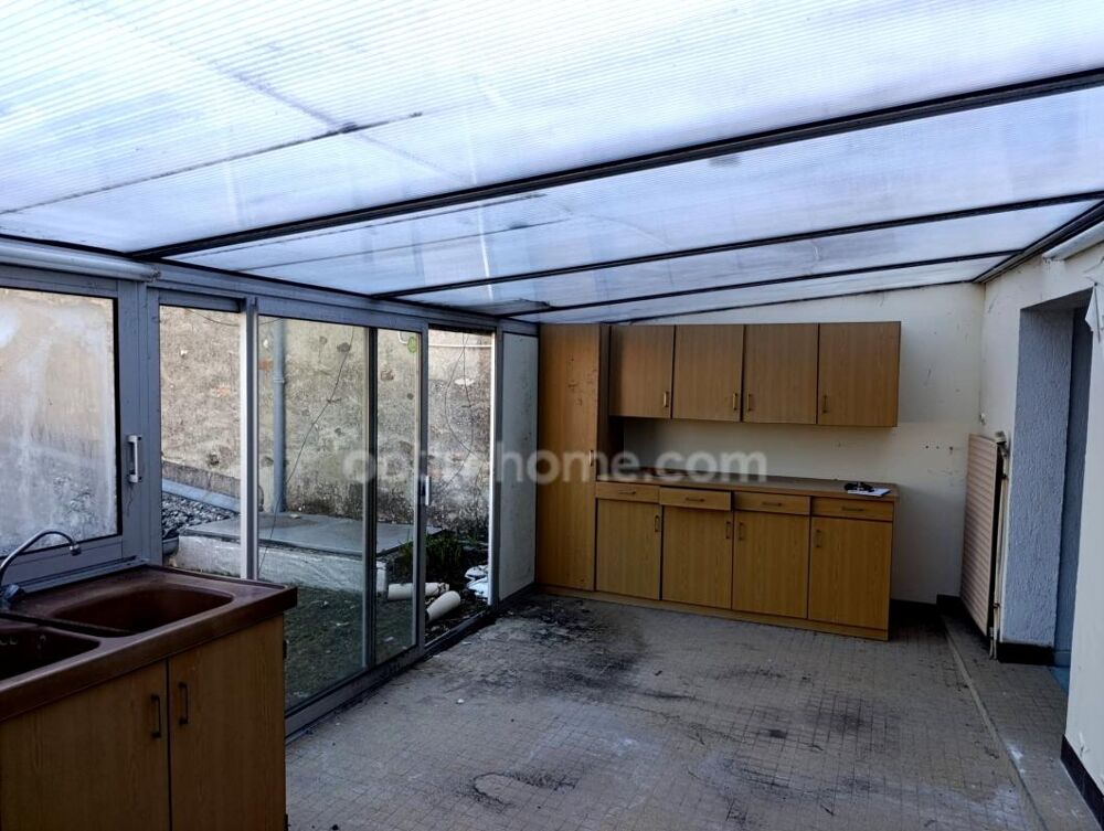Vente Appartement ENSEMBLE IMMOBILIER À FORT POTENTIEL – HABITATION, LOCAUX ET POSSIBILITÉ DE CRÉER UN SECOND LOGEMENT Mouilleron en pareds