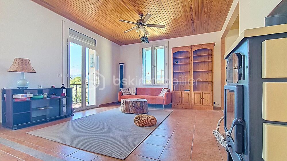 Vente Maison Maison 4 faces avec vue sur le Canigou – 1760 m² de terrain, piscine, garage, dépendance, panneaux solaires Joch