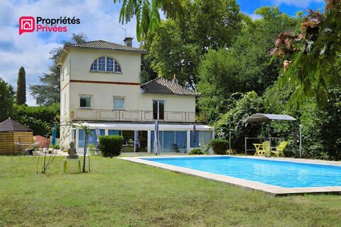   Maison de caract�re en pierre 350 m� - 4 chambres - piscine chauff�e - parc 3500 m� Maison - 8 pi�ce(s) - 350 m�