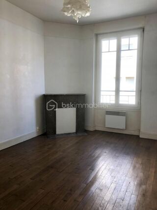  Immeuble à vendre 15 + pièces 478 m²