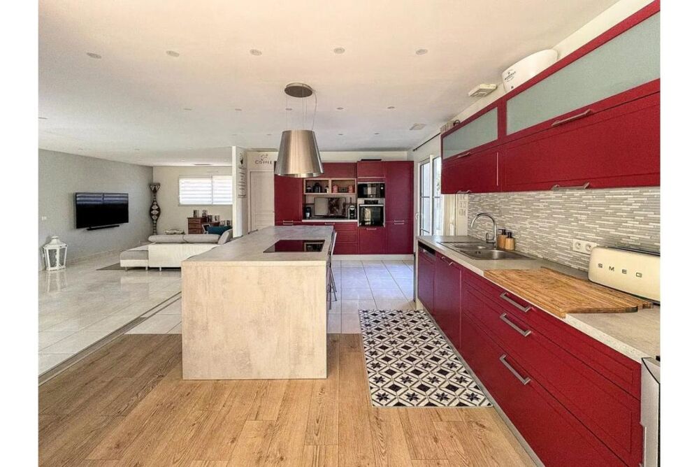 Vente Maison Maison T6 de 222m² à Léognan Leognan