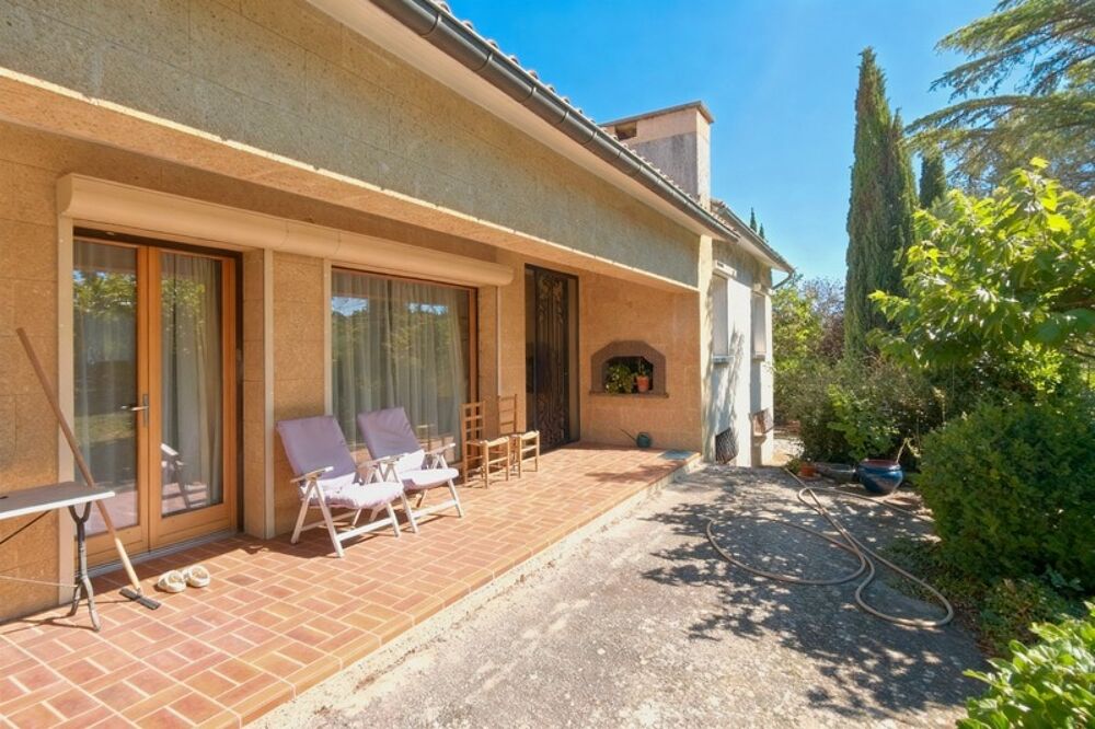 Maison familiale à vendre 7 pièces FUVEAU (13)