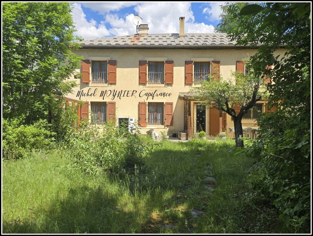 Vente Maison À L'Argentière-la-Bessée, maison de caractère sur plus de 2 500 m² de terrain, volumes, annexes et vraie présence L argentiere la bessee